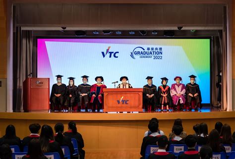 毕业典礼上 郑州升达经贸管理学院7969名毕业生齐诵“升达格言”-大河网