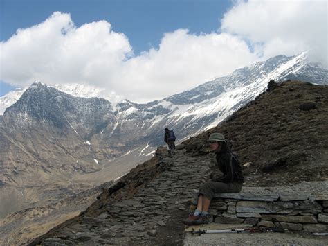 Auli Snow Skiing Resorts , Best Hotels in Auli Uttarakhand India