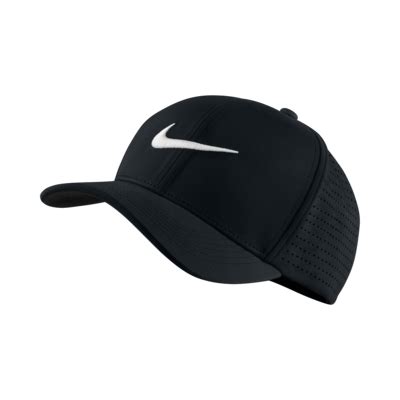 Nike AeroBill Classic 99 Fitted Golf Hat. Nike IN