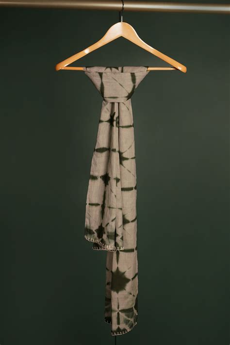 Sage green shibori khadi stole – Airavata Weaves and Textiles