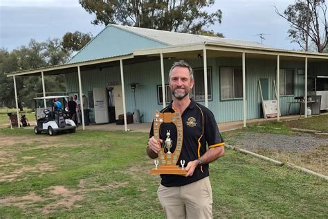Field wins NEDGA Sandgreen Championships from fellow Beechworthians