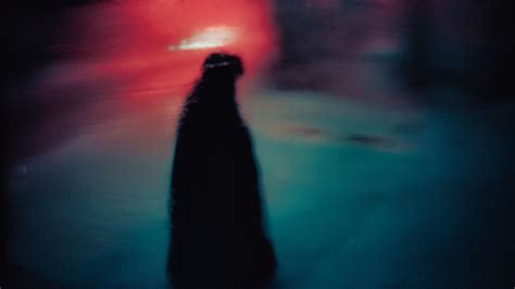 Download wallpaper 3840x2160 silhouette, dark, reflection, abstraction ...