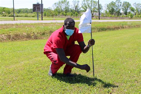 Lafourche Parish Inmates Take Part in White Flag Exposition as Part of ...