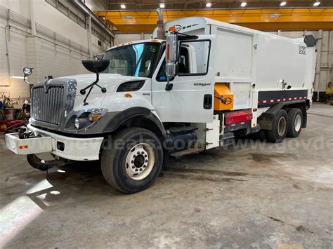 2009 International 7400 Garbage Truck MaxxForce 10 Diesel | AllSurplus