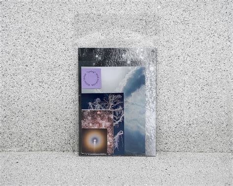 ꫛᥱꪝ Zine “eyehug” | HISSS PRESS