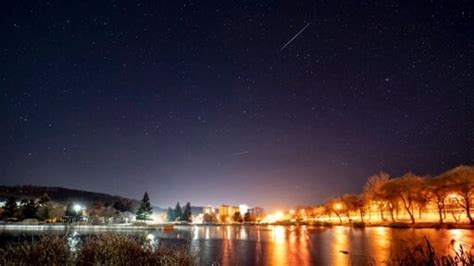 Stunning! Blazing Meteor lights up the night sky over Chile; check ...