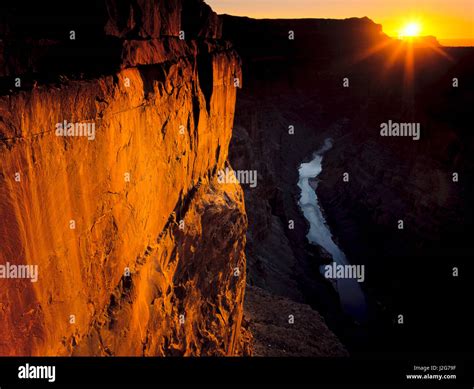 Grand Canyon National Park, Arizona. USA. Sunrise, sandstone cliffs and ...