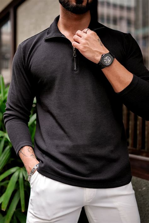 Black Waffle Zipper Self Design T-Shirt – Gritstones