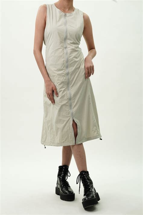 Designer Dresses for Women | Trending Party Wear, Summer & More ...