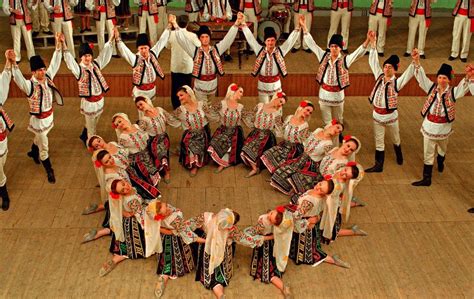 Dansul moldovenesc - Heymoldova.com