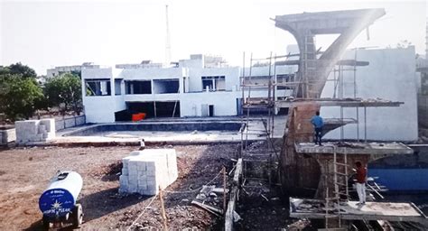 The pits of death were also dug on the road of Subhash Chandra Bose ...