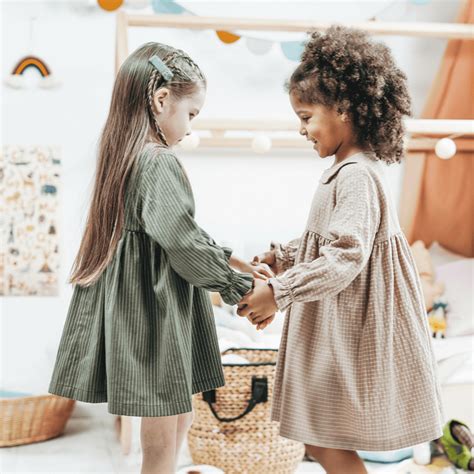 Traditional Spanish Circle Games - Llamitas Spanish.com