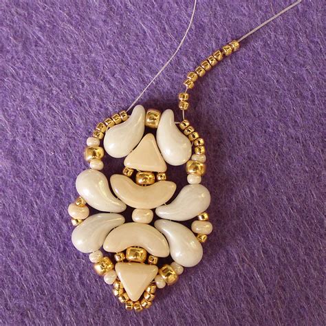 Bead Work Tutorial 的图像结果