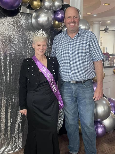 Hargrave Funeral Home Sponsors "Senior Prom" for Maison Jardin ...