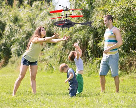 Flying Helicopter with Hand Gravity Sensor, Remote Control Helicopter ...
