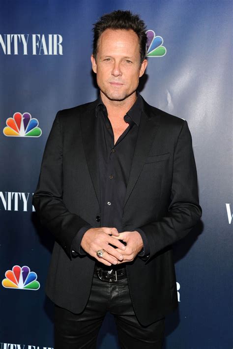Dean Winters - Biography, Height & Life Story | Super Stars Bio