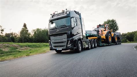 Volvo Trucks introduces the new Volvo FH16 | Volvo Trucks