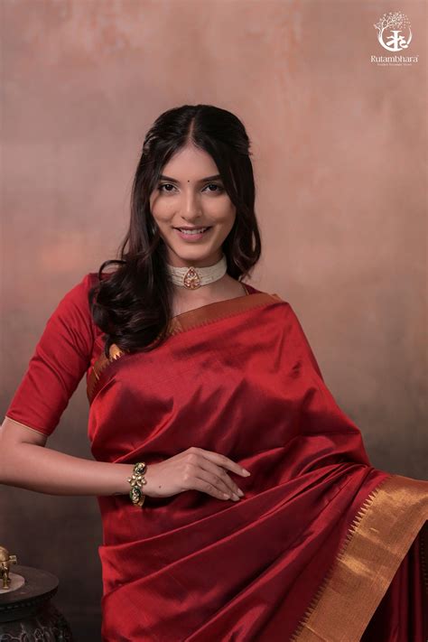 BHADRA - Reddish Maroon Plain Handwoven Silk Saree With Gold Zari Bord ...