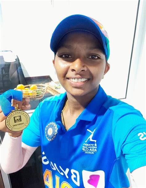 From Wayanad's paddy fields to Delhi Capitals: Adivasi girl Minnu Mani ...