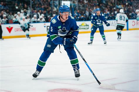Vancouver Canucks Call Up Willander & Åman Ahead Of Matchup Against The ...