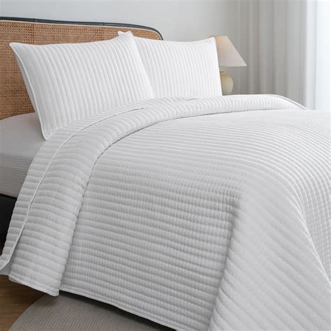 Amazon.com: Petrichor White King Size Quilt Bedding Sets with ...