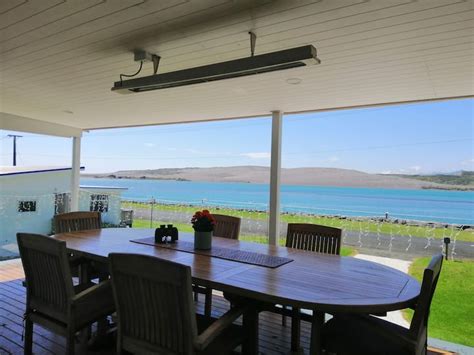 Best deck in Aotea, designed for your relaxation. - Cottages for Rent ...