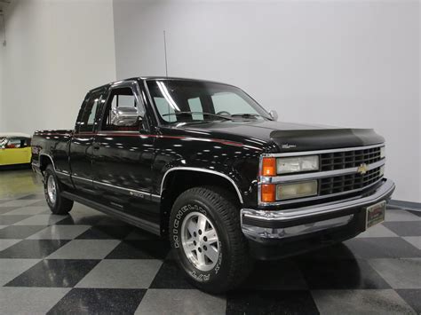 1991 Chevrolet Silverado | Streetside Classics - The Nation's Trusted Classic Car Consignment Dealer