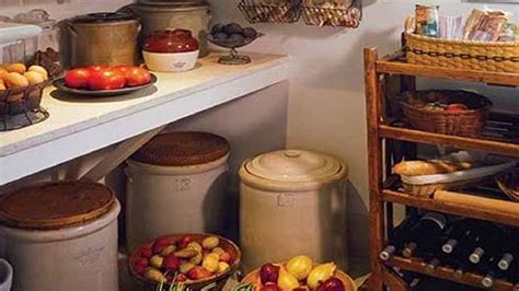 Vastu Tips For Food: घर की इस दिशा में रखें अनाज, भरा रहेगा अन्न का ...