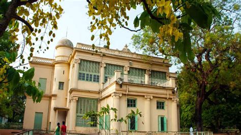 Holi 2023: Celebrate Holi the Bolpur-Shantiniketan way | TimesTravel