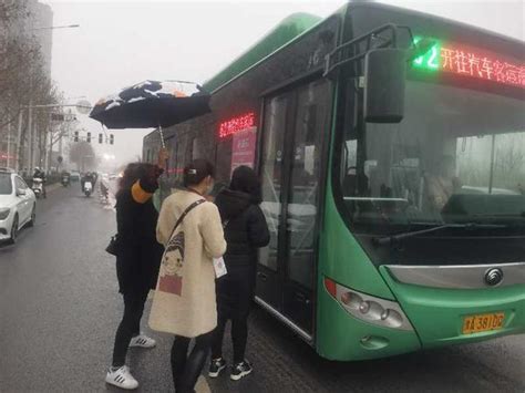 限行恢复首日郑州公交客流猛增，郑州公交仍要求实载率不超50%-大河网