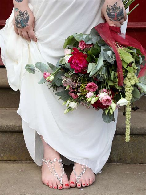 Rezultat imagine pentru Really Pregnant Bride