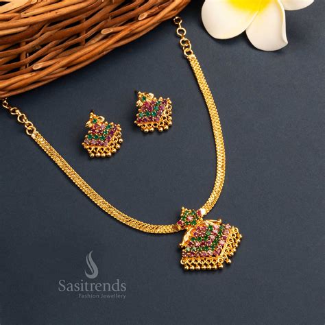 Latest Micro Gold Plated Floral Pendant Necklace Set with Earrings ...