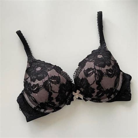 Vintage Victoria’s Secret Black Lace Bra - Gem