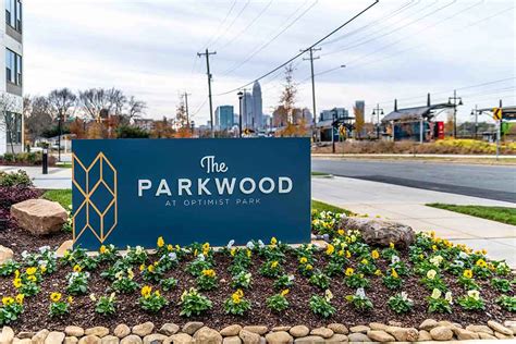 Monument Sign Designs 的图像结果