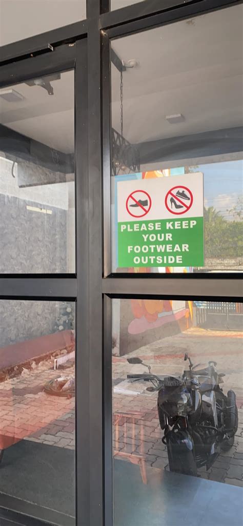 SIGN EVER Please Keep Your Footwear Outside Sign Boards Office Bank ...