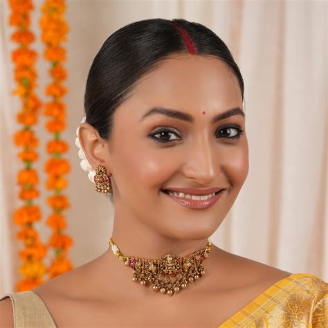 Amazing antique gold stone maa lakshmi choker necklace set I Temple ...