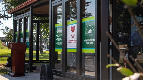 Library Express East, 24-hour library kiosk, unveiled in Springfield