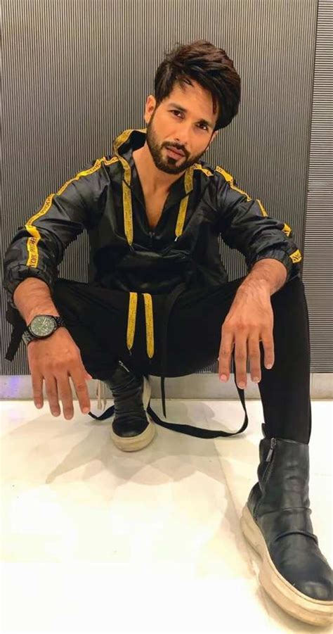 4 Celebrity Romantic Hairstyles To Woo Women in 2020!