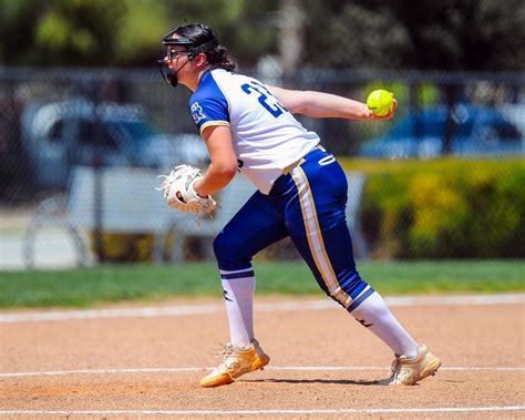 Santa Rosa girls sit atop South Valley League standings after blanking ...