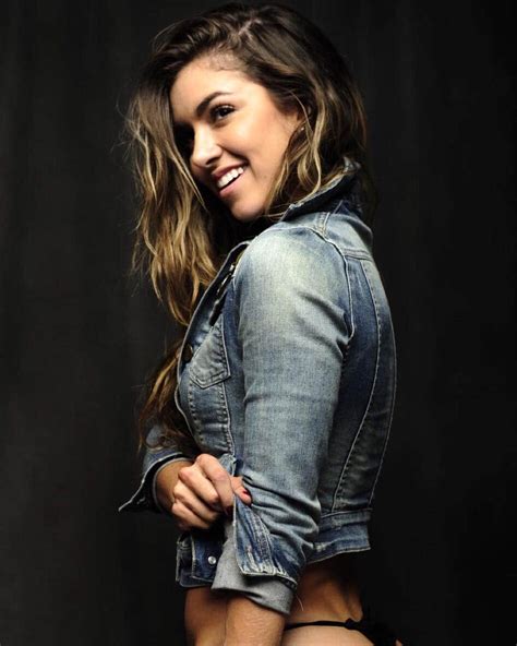 アネラ・サンガラさんのインスタグラム写真 - (アネラ・サンガラInstagram)「GRANDE, pequeña, RaRa 😋 Pero siempre con una sonrisa ...