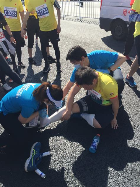 力挽狂澜！北京半马跑者心脏骤停，和睦家AED志愿者及120使用AED成功施救！ | 北京和睦家医院