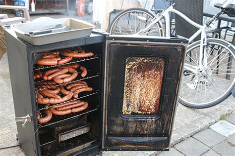 How to make Hot Dogs :: Meat Club