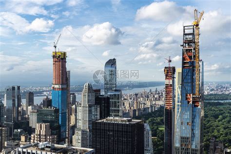 美国纽约州曼哈顿中央公园附近现代摩天大楼建造情况概览美国纽约高清图片下载-正版图片503805211-摄图网