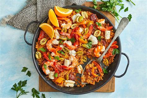 Chicken And Seafood Paella Recipe