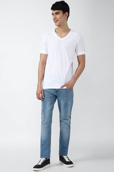Buy Men White Solid V Neck T-shirt Online - 738364 | Peter England