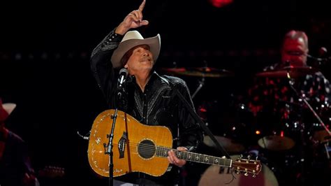 Alan Jackson announces continuation to farewell tour