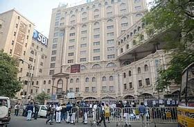 Other income surge boosts SBI net 12.5% to Rs 19,160 crore; says tariff ...