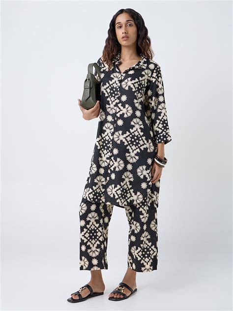 Buy Utsa Black Geometric Printed A-Line Kurta from Westside