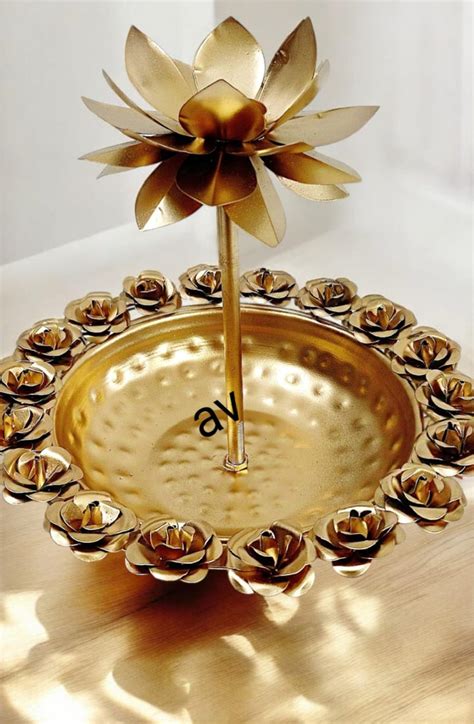 Urli With Lotus Tealight – A V GIFTS AND HANDICRAFTS