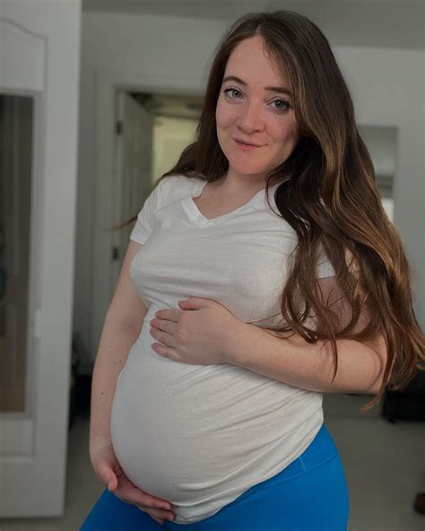 Renee Winter | Feeling festive 🎄🎄 | Instagram